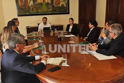 Santa Cruz: Estos son los siete funcionarios del primer gabinete del gobernador Juan Pablo Velasco