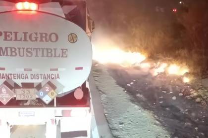 YPFB denuncia que se están “provocando incendios” cerca de cisternas en la carrera nueva Santa Cruz - Cochabamba 