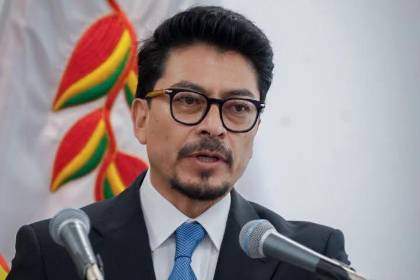 Ministro de la Presidencia descarta abrogar decreto del diésel y propone a sectores trabajar en la reglamentación