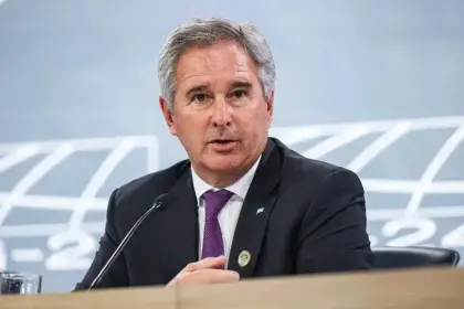 Canciller argentino agradece respaldo de Bolivia y dice que “la cuestión de las Malvinas es una causa regional”