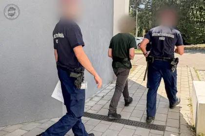 Detienen a un hombre que comía restos humanos robados de un hospital y cementerios en Hungría