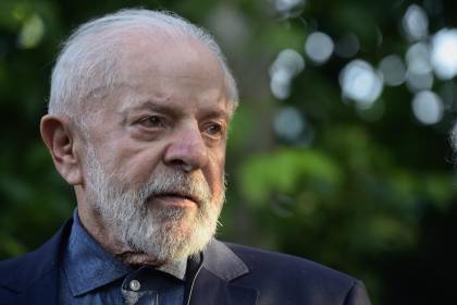 Lula regresará al quirófano para completar cirugía en la cabeza, informó su equipo médico