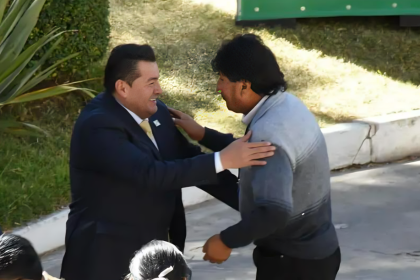 Jhonny dice que habló por teléfono con Evo “de varios temas políticos” 