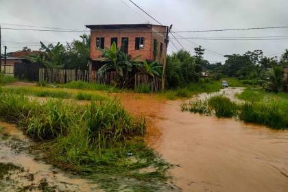 “Estamos sufriendo”: Intensas lluvias provocan inundaciones y afectan varias viviendas en Cobija