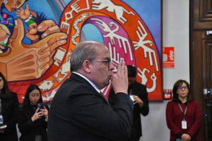 Posesionan a Hormando Vaca Diez como viceministro de Tierras