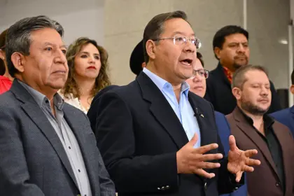 “Es el inicio de la lucha en las calles”, dice Arce tras dejar la Casa Grande