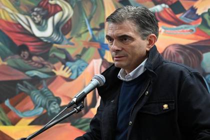 Tras firmar con la COB, Paz dice que fueron 50 días duros y que de la dureza hay que aprender