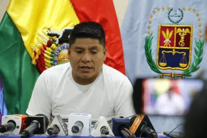 Loza dice que Elba Terán no es afiliada al trópico de Cochabamba y cree que se busca “involucrar” a Evo Morales