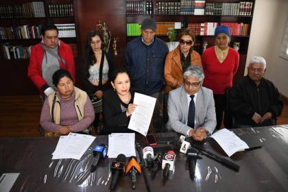 Abogados de Evo piden que el tribunal trate el memorial en que la víctima lo “libera” de culpa y califican el juicio como político
