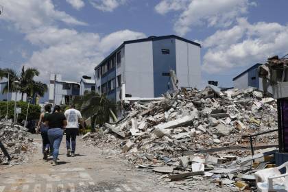 “Tenemos mochilas de emergencia”: Boliviana cuenta cómo enfrentó el sismo en Colombia y teme otro temblor