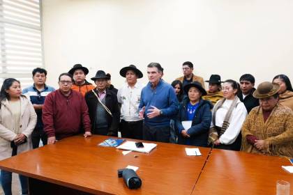 Paz dice que está reunido con “compañeros de Túpac y Bartolinas de Caranavi” cuando se cumplen 46 días de bloqueo