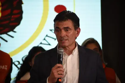 “Nos están dejando un momento muy difícil”: Paz cumple una intensa agenda en la transición y cierra la puerta a quienes “pidan espacios”