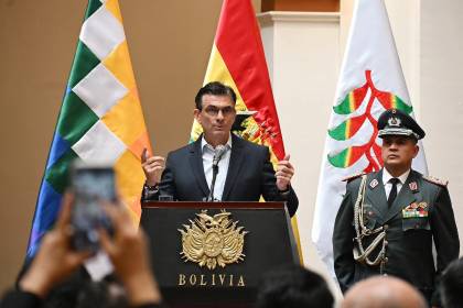 Legisladores y autoridades urgen a Paz “mano dura” para los impulsores de los bloqueos y advierten sobre un golpe 