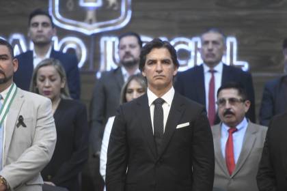 Manuel Saavedra y concejales juran ante el TDJ y formalizan su mandato en el municipio cruceño