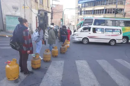 ANH dice que los bloqueos y el contrabando afectan la distribución de GLP y anuncia sanciones para “acopiadores”