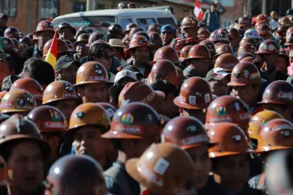 Tras movilización en La Paz, Gobierno y mineros sindicalizados instalan mesa de diálogo