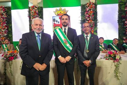 El encuentro de tres gobernadores cruceños marca la sesión de honor de la Asamblea Legislativa Departamental