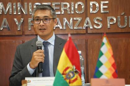 Ministro de Economía anuncia la “reformulación del Presupuesto 2026”, ajustado a la realidad del país