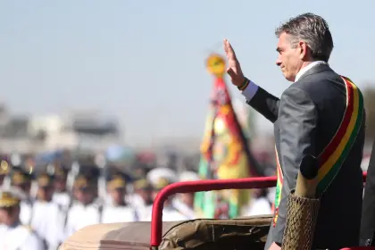 “Es irrespetuoso con el pueblo alteño”: Senador de Libre critica a Paz por no dar un discurso en la Parada Militar