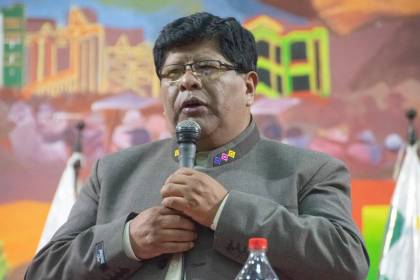 Alcalde de El Alto estima un incremento del 30% en el costo de las obras municipales por el nuevo precio del diésel