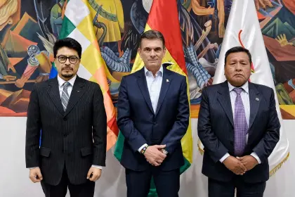 “No es militante del MAS”: Aramayo defiende a Huanca, el nuevo canciller que antes trabajó en la Defensoría del Pueblo