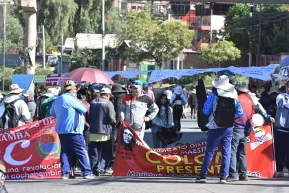 La Paz: Colegio Médico alista una denuncia por bloqueos que afectan oxígeno y alimentos para hospitales