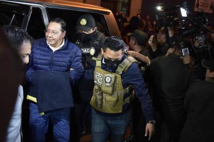 El Gobierno denuncia que un juez de Santa Cruz ordenó que Luis Arce a una clínica y cuestiona su decisión