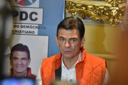 Paz respalda posición de Lara sobre debate y adelanta que él asistirá cuando sea su turno