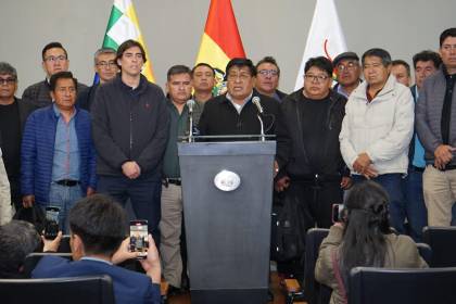 Se descarta el paro del lunes: Gobierno y Confederación de Choferes llegan a un acuerdo