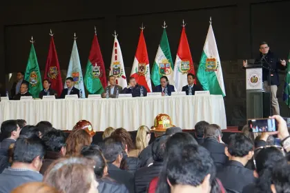 Paz: “Todos estamos de acuerdo en crear leyes para modernizar Bolivia, no son privatizadoras”