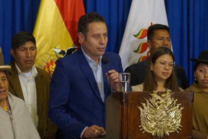 “Que me convoque, estoy abierto al diálogo”, dice Lara ante anuncio de reunión con Paz