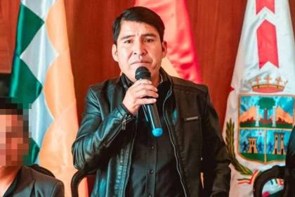 Gobernador Condori presenta una evolución favorable, pero aún no se lo puede declarar “fuera de estado crítico”