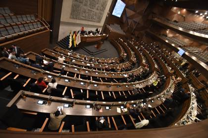 Sigue aquí la sesión de la Asamblea que define si aprueba o rechaza la ampliación del Estado de excepción