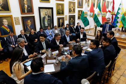 Reunión de Rodrigo Paz con los gobernadores gira en torno a cuatro ejes y apunta a “clausurar el centralismo”