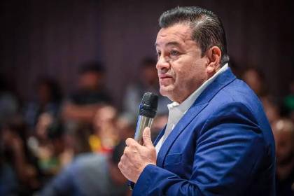 Jhonny Fernández paga Bs 10.320 de impuestos restituidos tras denuncia de la Alcaldía cruceña