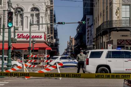 Sube a 15 la cifra de muertos en atropello masivo en EEUU; se sospecha atentado terrorista