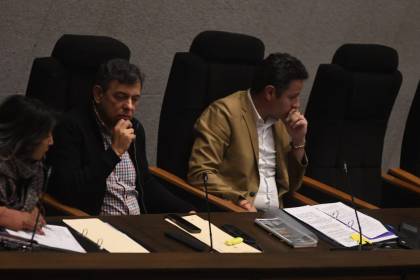 “Se ha sentido mal”: Lara es trasladado a un establecimiento de salud mientras se desarrolla sesión por Estado de excepción