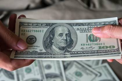 BCB: El dólar vuelve a registrar una subida y se cotizará en Bs 11,89 para este jueves