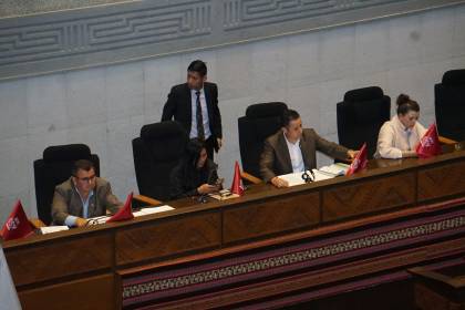 “Creo que me excedí”, dice Lara y pide disculpas a parlamentarios 