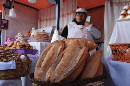 La crisis económica afecta a la marraqueta por los altos precios de los insumos