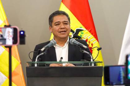 “No está en la agenda”: Gobierno descarta quitar la subvención a la gasolina y al gas y destaca plan de transición energética 