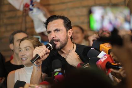 “Las alianzas que otros hacen las respetamos, pero no son nuestra prioridad”, señala JP Velasco