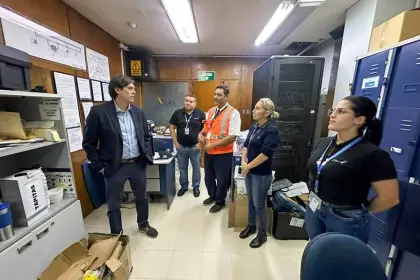 Ministro de Obras Públicas inspeccionó el aeropuerto de Viru Viru e identificó oportunidades para mejoras