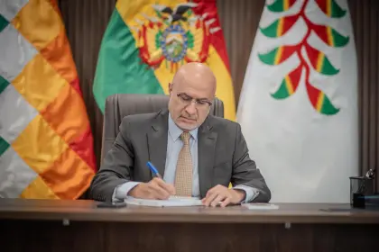 Ministro Lupo dice que se detectó “cifras exorbitantes de malversación” y que “no hay recursos para terminar el año”