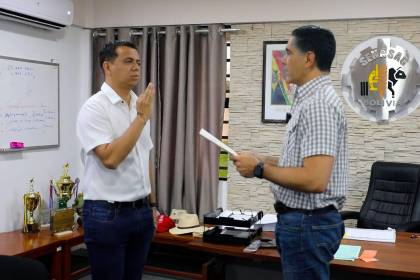 Ronny Salvatierra Heredia es posesionado como nuevo director del Senasag