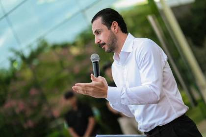 “Ningún servidor público debería ser atacado por cumplir su trabajo”, dice Velasco tras intervención en San Julián 