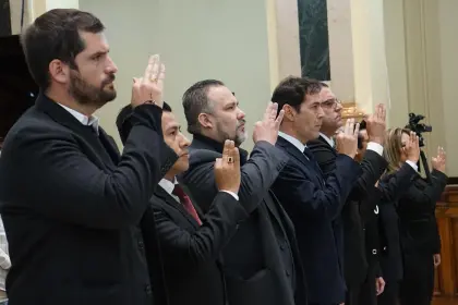 Posesionan a nuevos vocales del TSE que asumen con el reto de enfilar las subnacionales