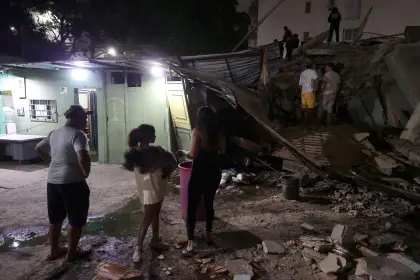 EEUU emite un aviso de tsunami para parte del Caribe tras terremoto en Venezuela