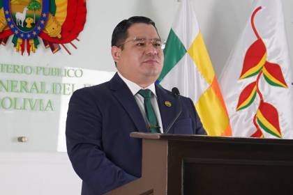 Fiscal general del Estado saluda a Ávila y dice que para él es “el presidente Constitucional de Bolivia”
