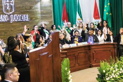 Senado sanciona ley para que prediarios y el bono de vacunación sean pagados por el Gobierno central 
